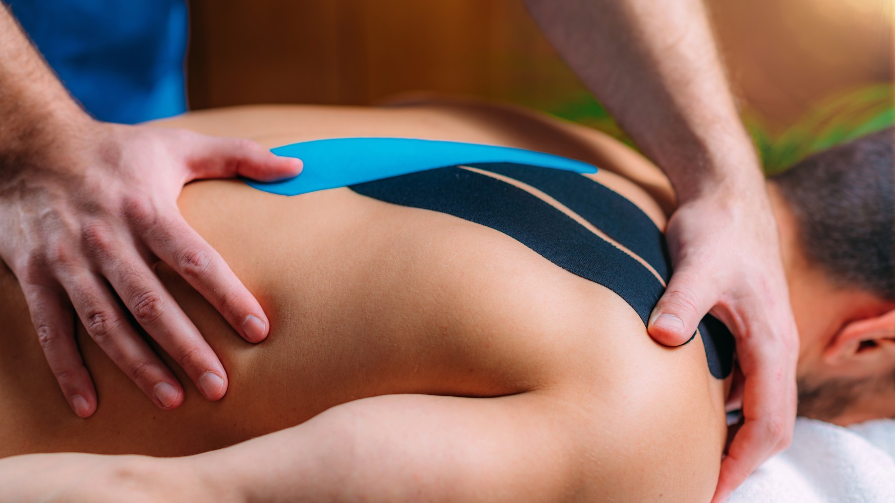 Kurs kinesiotapingu estetycznego Kraków – eksperckie kurs dedykowany praktyków beauty i terapeutów, przygotowujący do celowe, szczegółowe i kompleksowej pracy z wewnętrznymi strukturami owalu twarzy